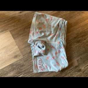 FLEO size small shorts